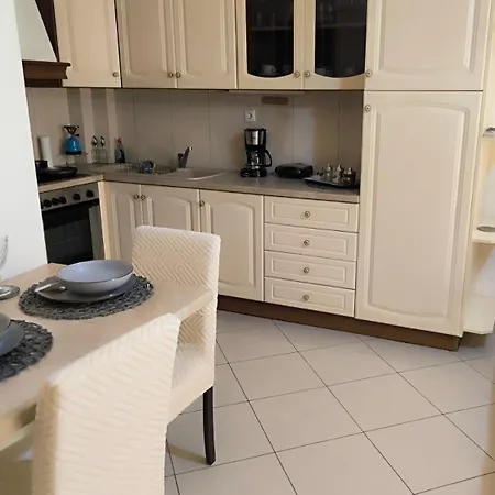 Flat In Loutráki